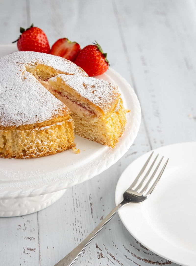 Load image into Gallery viewer, THE ENGLISH CAKE COMPANY Victoria Sponge Cake (415g)
